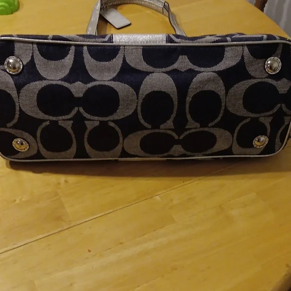 RARE Coach Denim Kisslock EUC β¨οΈ - Picture 5 of 11